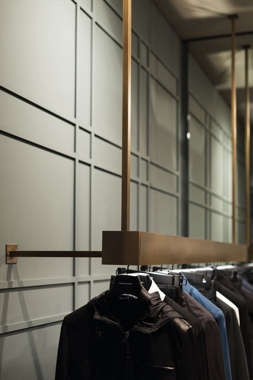 Sagola Interiors arredamento su misura per negozi